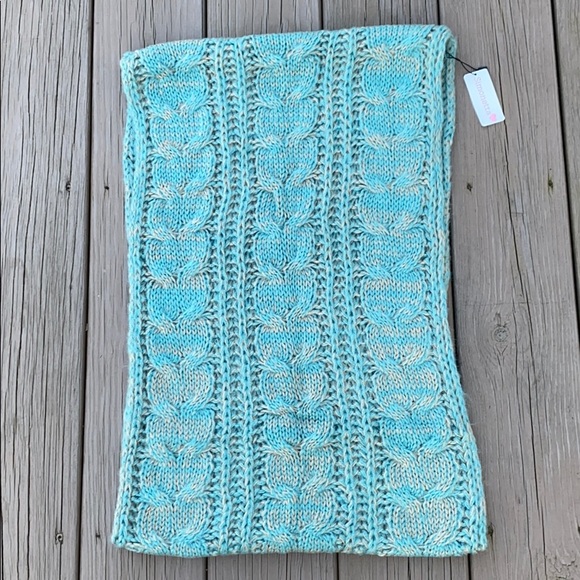 ✨NWT✨ infinity scar in blue and beige - Picture 2 of 3